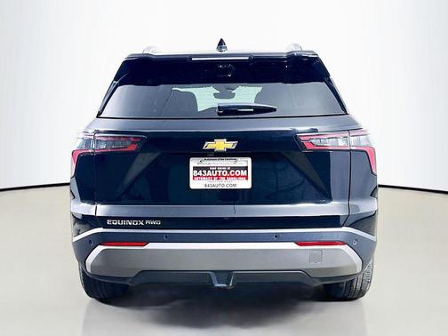 Mosaic Black Metallic 2025 Chevrolet Equinox 1LT