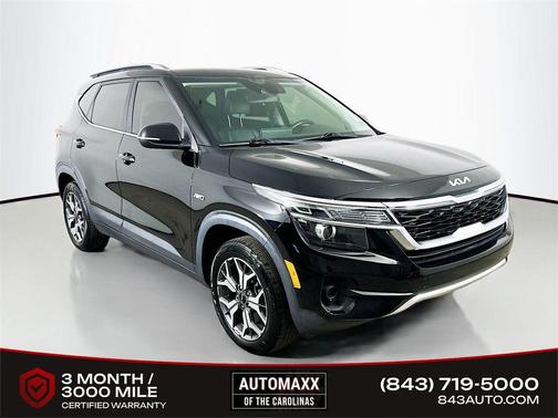 Cherry Black 2022 Kia Seltos EX