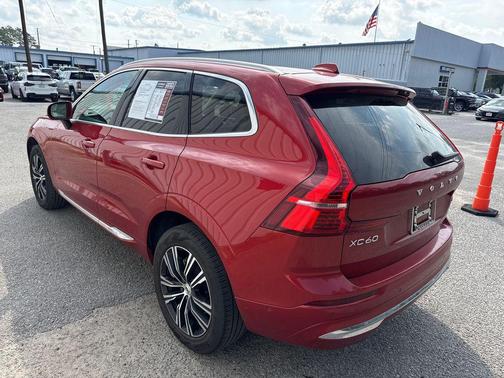 Fusion Red Metallic 2022 Volvo XC60 B5 Inscription