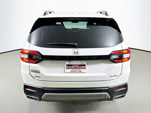 2023 Honda Pilot AWD Elite