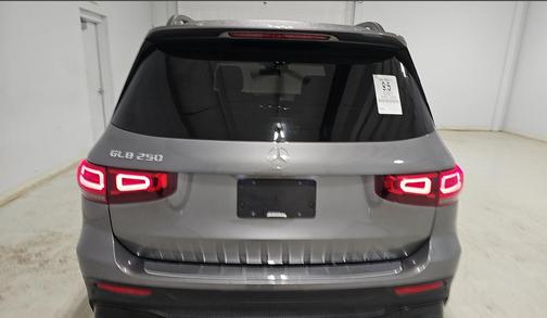 Mountain Grey Metallic 2023 Mercedes-Benz GLB 250 Base