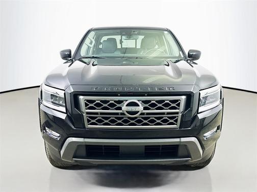 2024 Nissan Frontier SL
