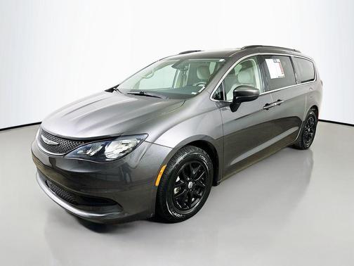 2021 Chrysler Voyager LXI