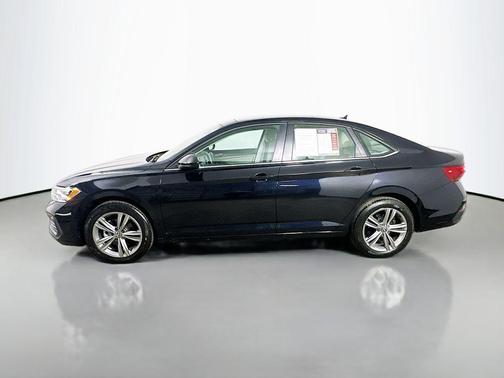 Deep Black Pearl 2023 Volkswagen Jetta 1.5T SE