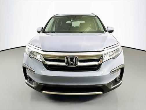 2022 Honda Pilot Touring 8-Passenger