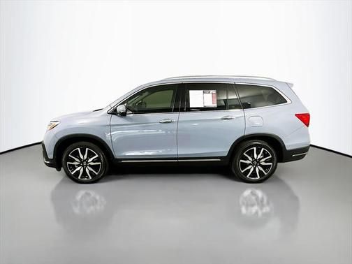 2022 Honda Pilot Touring 8-Passenger
