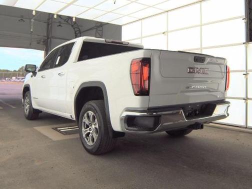 Summit White 2024 GMC Sierra 1500 SLT