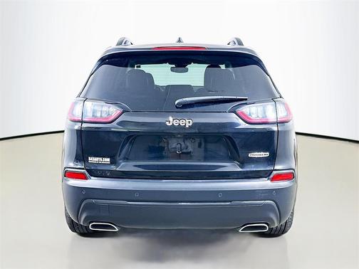 2022 Jeep Cherokee Latitude Lux