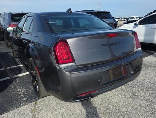 2021 Chrysler 300 Touring