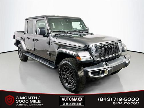 Granite Crystal Metallic Clearcoat 2024 Jeep Gladiator Sport S