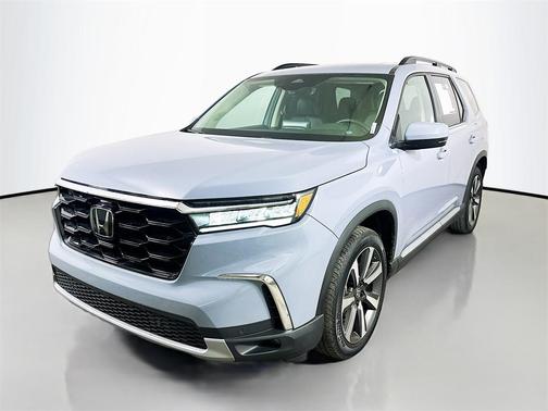 2025 Honda Pilot Touring 8-Passenger