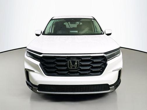 Platinum White Pearl 2023 Honda Pilot AWD EX-L 8 Passenger