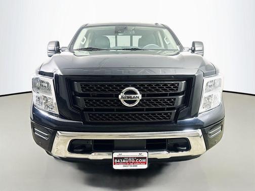 Super Black 2021 Nissan Titan SV