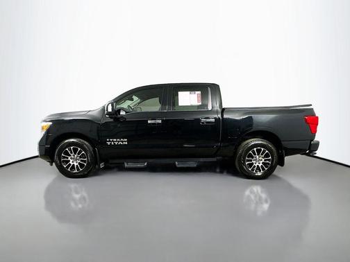 Super Black 2021 Nissan Titan SV