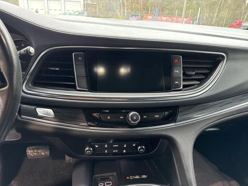 2023 Buick Enclave Essence FWD