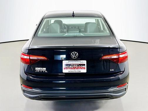 Deep Black Pearl 2024 Volkswagen Jetta 1.5T SE