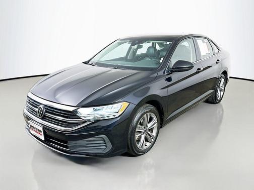 Deep Black Pearl 2024 Volkswagen Jetta 1.5T SE