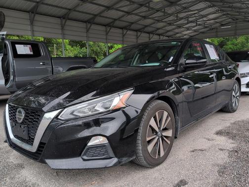 Super Black 2022 Nissan Altima 2.5 SV