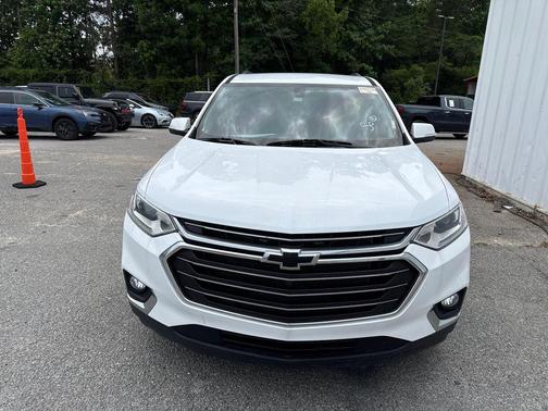Summit White 2021 Chevrolet Traverse LT Cloth