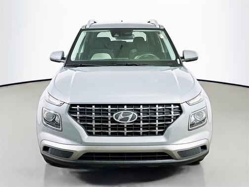 2022 Hyundai VENUE SEL