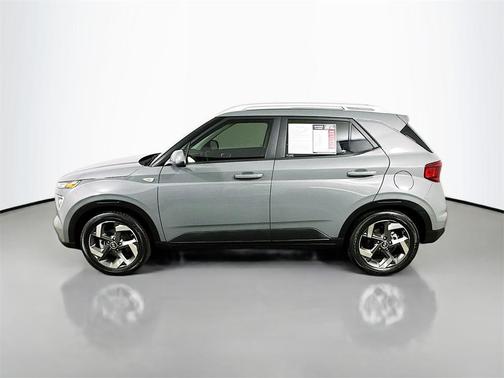 2022 Hyundai VENUE SEL