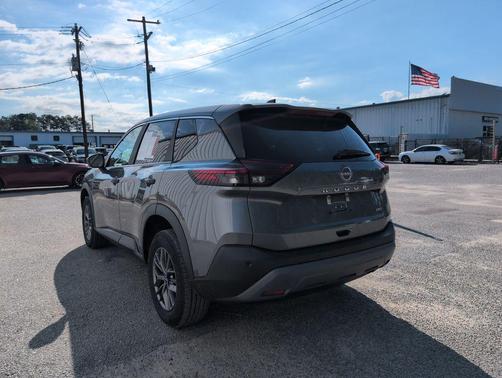 Gun Metallic 2023 Nissan Rogue S