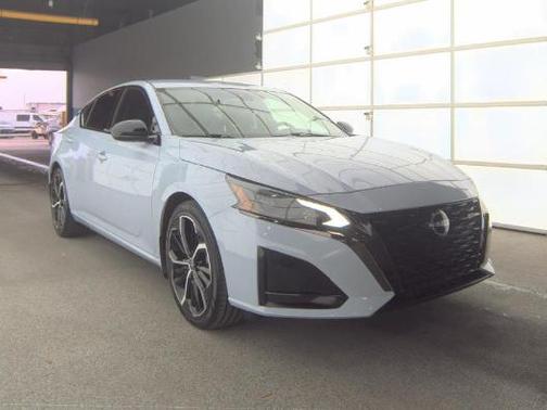 Gray Sky Pearl 2023 Nissan Altima SR FWD