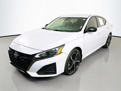 Gray Sky Pearl 2023 Nissan Altima SR FWD