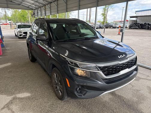 Gravity Gray 2022 Kia Seltos S