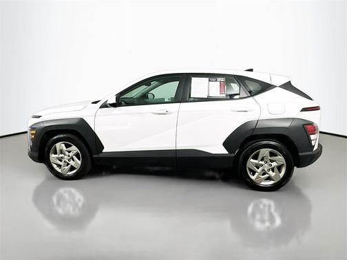 2024 Hyundai KONA SE
