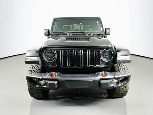 Black Clearcoat 2024 Jeep Gladiator Mojave X