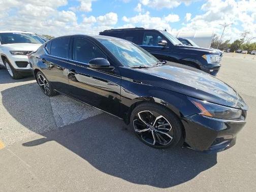 2024 Nissan Altima SR FWD