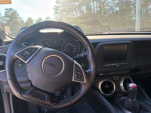 2022 Chevrolet Camaro RWD Coupe LT1