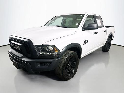 2024 RAM 1500 Classic Warlock Crew Cab 4x4 5'7' Box