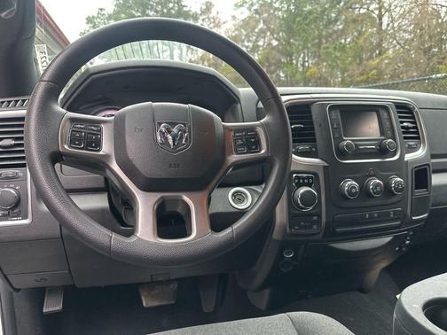 2024 RAM 1500 Classic Warlock Crew Cab 4x4 5'7' Box