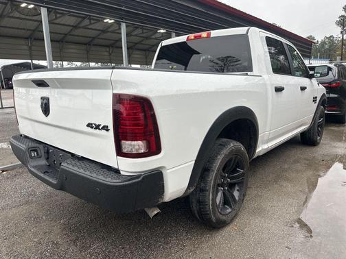2024 RAM 1500 Classic Warlock Crew Cab 4x4 5'7' Box