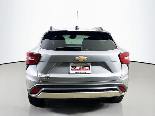 Sterling Gray Metallic 2025 Chevrolet Trax LT