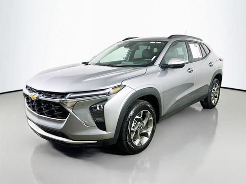 Sterling Gray Metallic 2025 Chevrolet Trax LT
