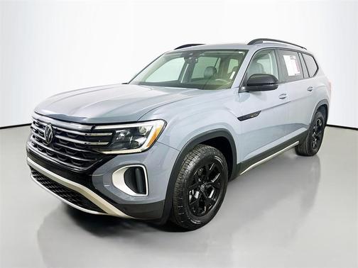 2024 Volkswagen Atlas 2.0T SE w/Technology 4MOTION