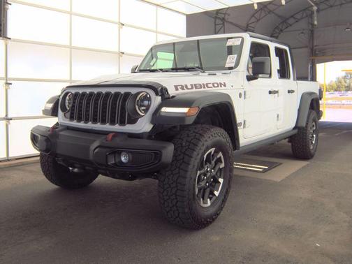 Bright White Clearcoat 2026 Jeep Gladiator Rubicon