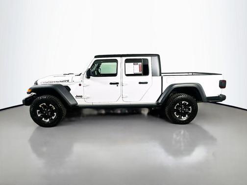 Bright White Clearcoat 2026 Jeep Gladiator Rubicon