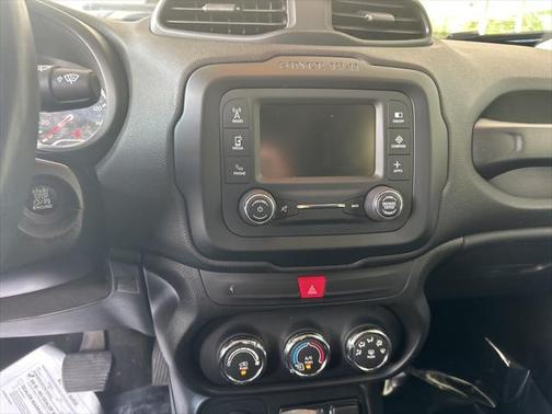 2017 Jeep Renegade Altitude