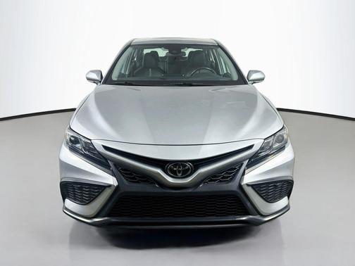 Celestial Silver Metallic 2023 Toyota Camry SE