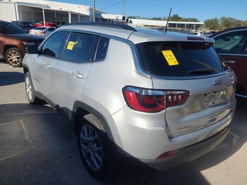 2024 Jeep Compass Latitude Lux