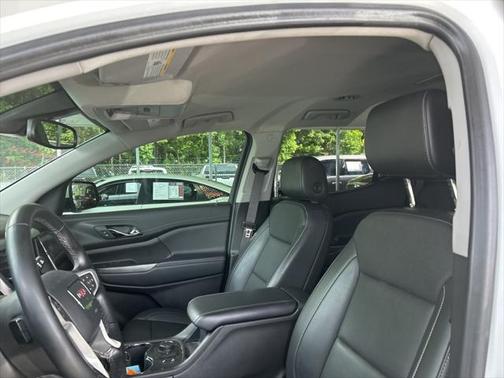 2023 GMC Acadia FWD SLT