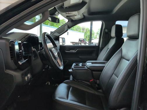 Onyx Black 2025 GMC Sierra 1500 SLT