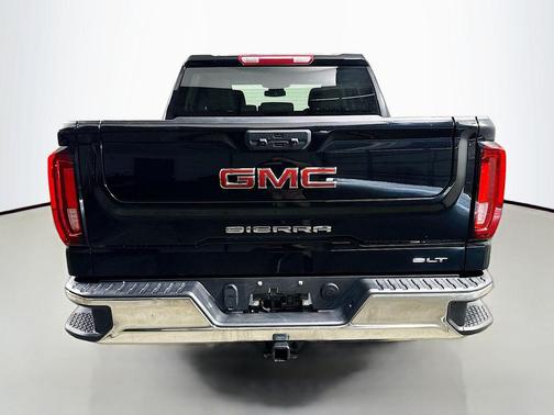 Onyx Black 2025 GMC Sierra 1500 SLT