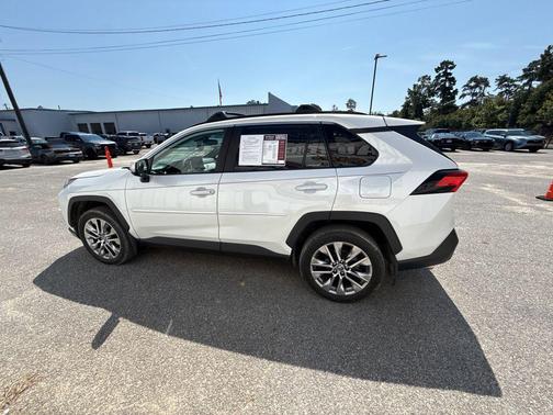 Wind Chill Pearl 2024 Toyota RAV4 XLE Premium