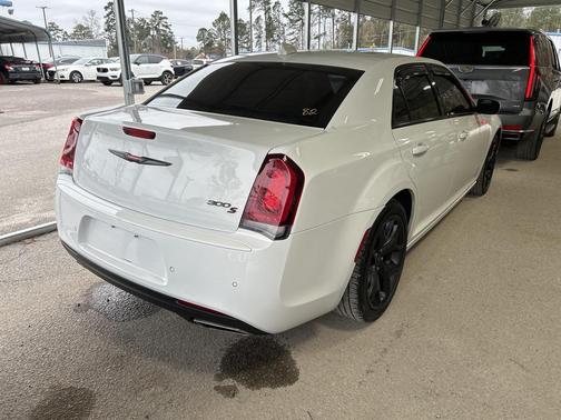 2022 Chrysler 300 S