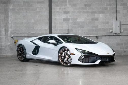 2024 Lamborghini Revuelto Coupe